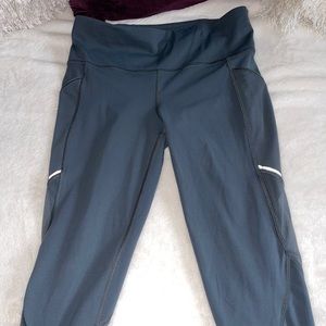 Gently used Lululemon cropped tights